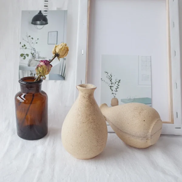 Retro Wooden Flower Vase with Silk Hydrangea Bouquet - Image 29