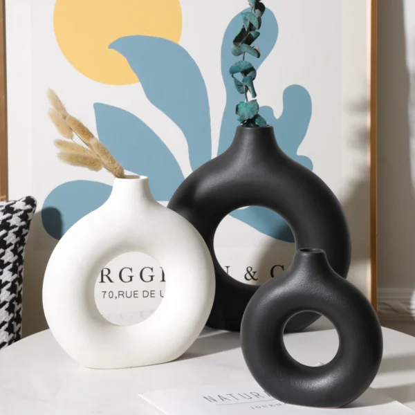 Nordic Ceramic Donut Vase – Modern Home & Office Decor