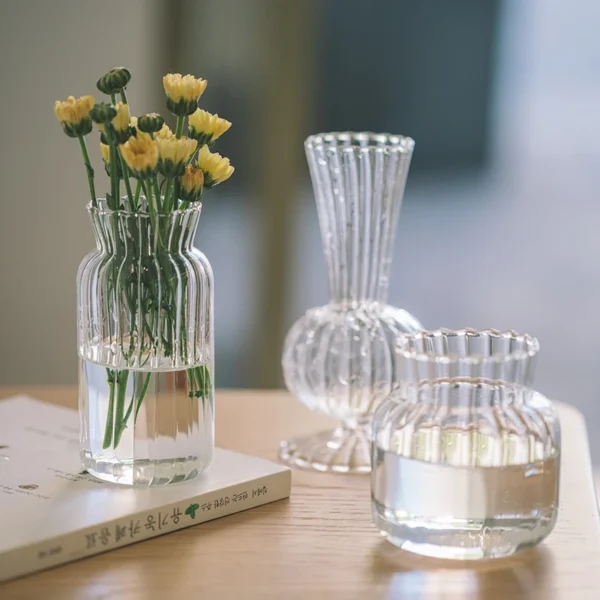 Clear Glass Bud Vase – Mini Hydroponic Wedding Decor - Image 2
