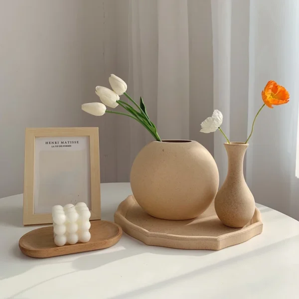 Retro Wooden Flower Vase with Silk Hydrangea Bouquet - Image 25