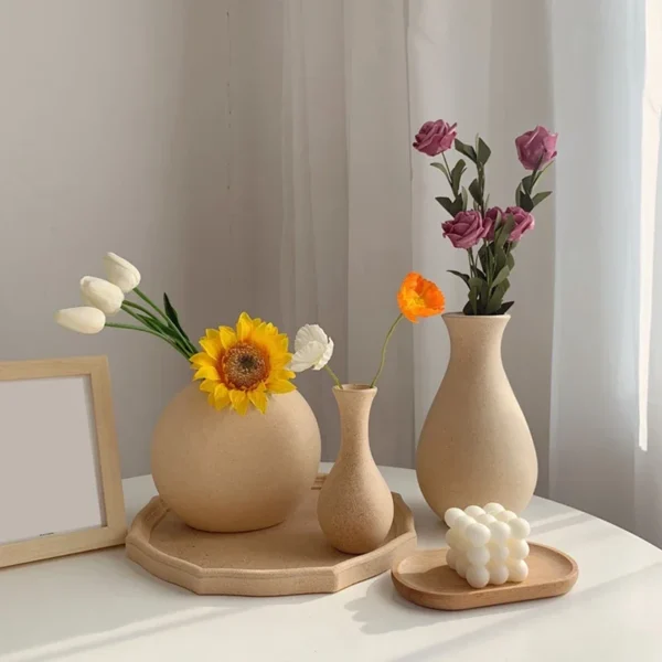 Retro Wooden Flower Vase with Silk Hydrangea Bouquet - Image 2