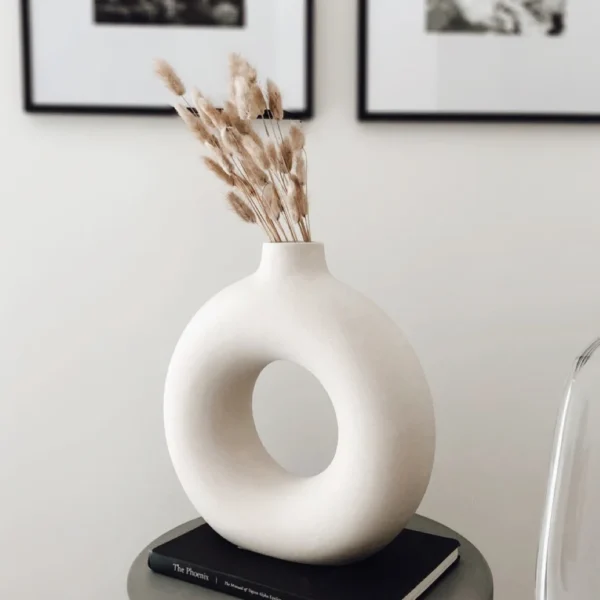 Nordic Ceramic Donut Vase – Modern Home & Office Decor - Image 3